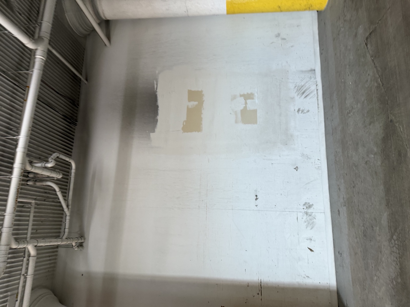 Garage 2 - Entry Wall